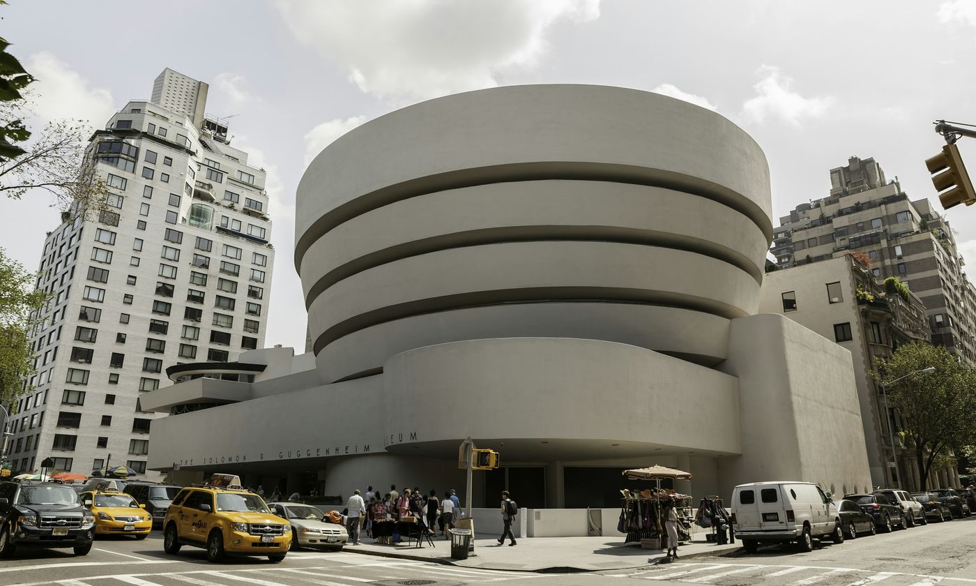 Das Guggenheim Museum mit seiner spiralförmigen Fassade